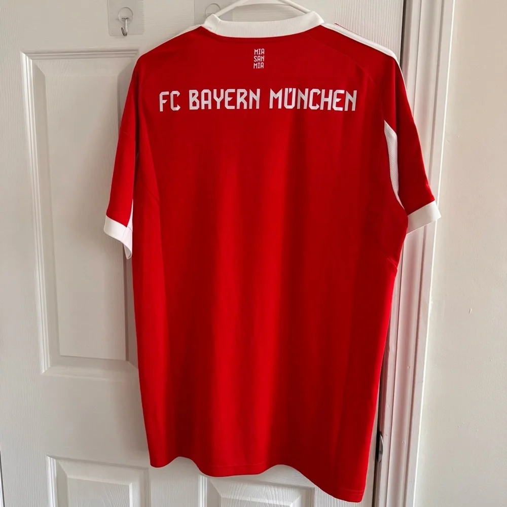 NWT FC Bayern 24/25 Home Authentic Jersey Adidas Bundesliga Size L